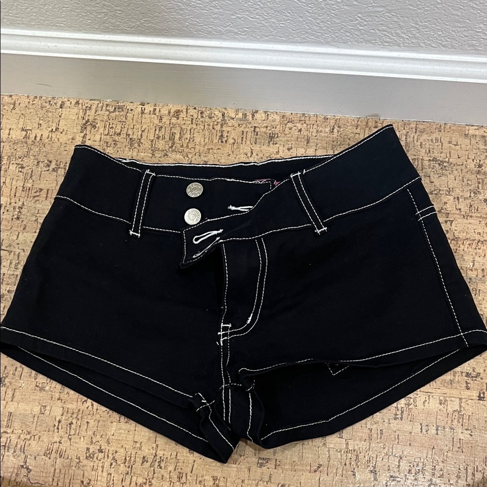 Black Women's Star Micro Shorts- Edikted (festival concert)